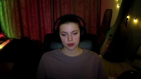 Anny Simpson online show from April 2026 08:32:02 PM