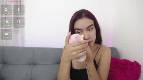 Snapshot of tessafoxie chatting on May 2026 11:26:02 AM Tessa foxie online show from May 2026 11:26:02 AM