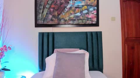 Tessamonroee online show from February 2026 08:08:02 PM