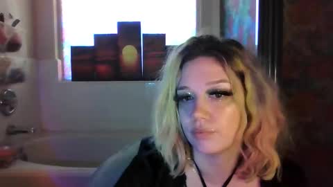 TEXASGIRLLLL online show from May 2026 01:27:01 PM
