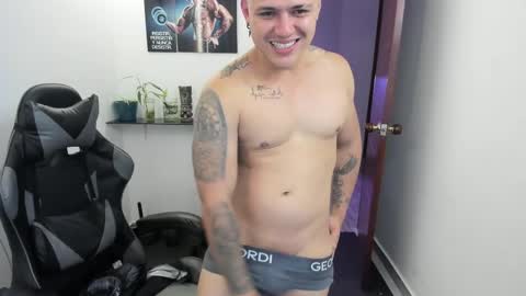 Teylor Fel online show from February 2025 03:56:02 AM