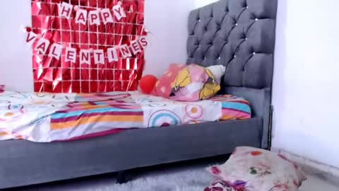 tezza smith online show from February 2025 03:49:01 PM