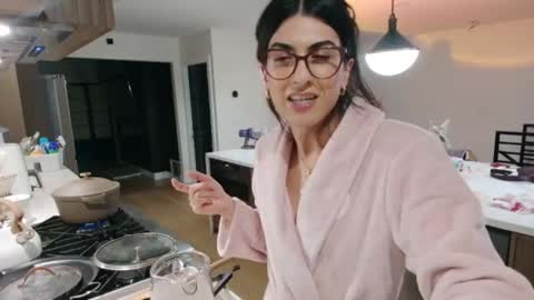 babygirlmami online show from February 2026 03:25:01 AM