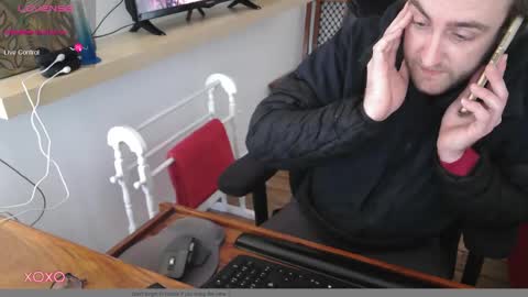 Snapshot of th3_white_knight chatting on March 2025 12:36:02 PM The White Knight online show from March 2025 12:36:02 PM