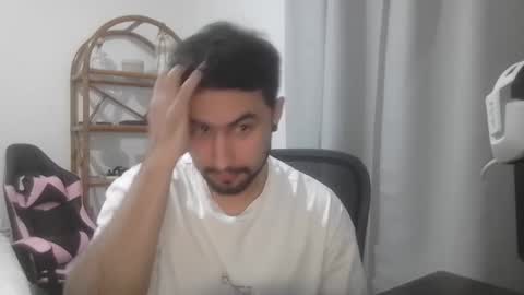 ThaiGuy online show from October 2025 11:41:02 AM