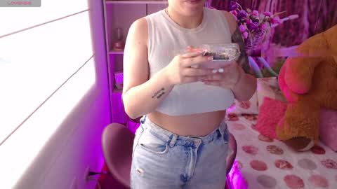   online show from April 2026 07:15:01 PM