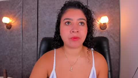 Snapshot of thara_webstter chatting on June 2026 11:33:01 AM thara webstter online show from June 2026 11:33:01 AM