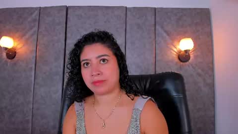 Snapshot of thara_webstter chatting on July 2026 11:45:02 AM thara webstter online show from July 2026 11:45:02 AM
