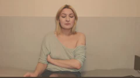 Eva online show from November 2025 11:04:02 PM