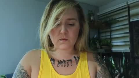 theauroramae -  online show from January 2025 05:09:01 AM