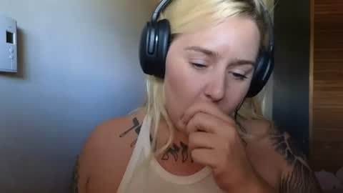 theauroramae -  online show from June 2026 10:30:01 PM