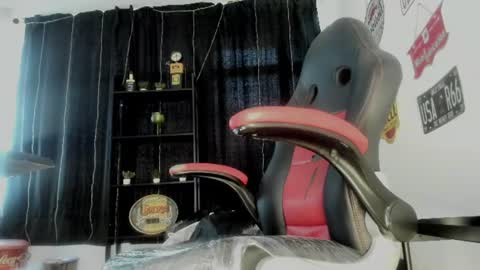 Snapshot of thebeastmaster_ chatting on June 2026 01:24:02 PM the beast master online show from June 2026 01:24:02 PM