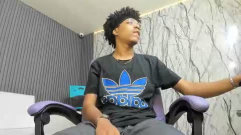 Snapshot of theblackflavor chatting on June 2026 01:42:01 PM Flavor online show from June 2026 01:42:01 PM