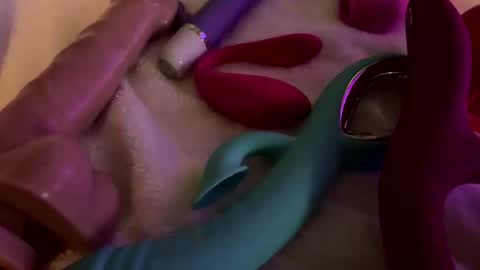 thedragonfly219 online show from April 2026 11:57:01 AM