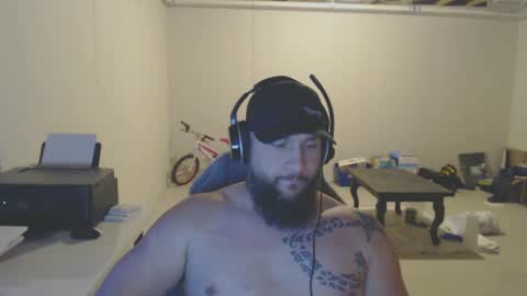 Snapshot of thehawaiian93 chatting on February 2025 09:13:02 AM thehawaiian93 online show from February 2025 09:13:02 AM