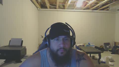 Snapshot of thehawaiian93 chatting on March 2025 04:36:02 AM thehawaiian93 online show from March 2025 04:36:02 AM