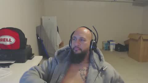 Snapshot of thehawaiian93 chatting on December 2025 12:04:01 AM thehawaiian93 online show from December 2025 12:04:01 AM