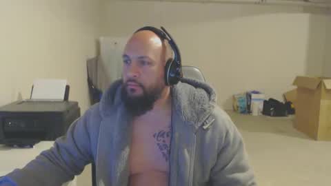 Snapshot of thehawaiian93 chatting on April 2026 05:52:01 AM thehawaiian93 online show from April 2026 05:52:01 AM