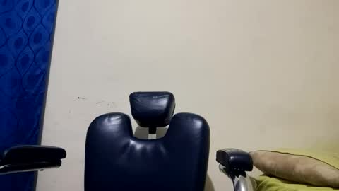 thehousedog online show from April 2026 11:46:02 AM