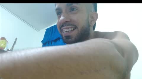 Snapshot of thehousedog chatting on May 2026 03:01:02 AM thehousedog online show from May 2026 03:01:02 AM