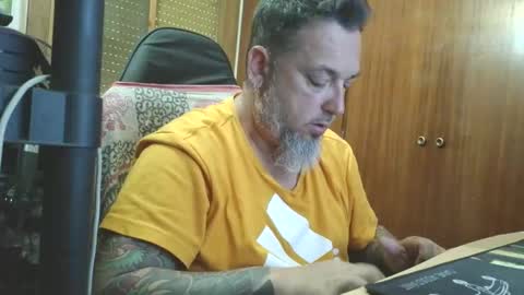 Snapshot of thekier chatting on February 2026 03:45:02 PM thekier online show from February 2026 03:45:02 PM