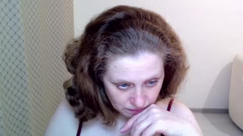 Ella online show from April 2026 07:40:02 PM