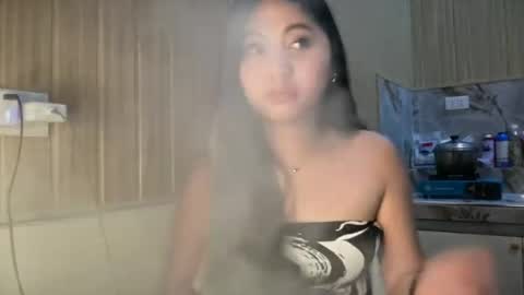 Snapshot of thelifeof_kiara chatting on July 2026 09:48:01 AM thelifeof_kiara online show from July 2026 09:48:01 AM