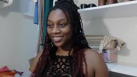 Snapshot of thenaturalgoddess chatting on November 2025 07:45:02 PM TheNaturalGoddess online show from November 2025 07:45:02 PM