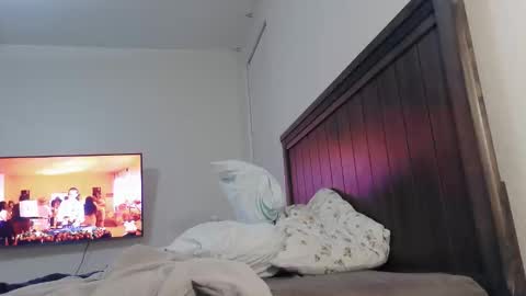 Snapshot of thenaturalgoddess chatting on December 2025 05:24:01 AM TheNaturalGoddess online show from December 2025 05:24:01 AM