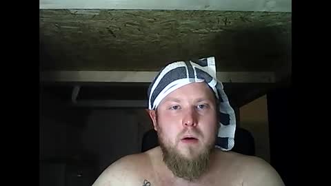 Snapshot of thenewdude1992 chatting on March 2025 01:11:01 AM thenewdude1992 online show from March 2025 01:11:01 AM