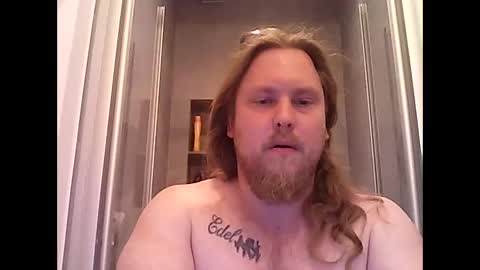 Snapshot of thenewdude1992 chatting on October 2025 06:31:01 PM thenewdude1992 online show from October 2025 06:31:01 PM