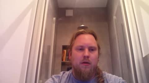 Snapshot of thenewdude1992 chatting on January 2026 06:43:02 PM thenewdude1992 online show from January 2026 06:43:02 PM