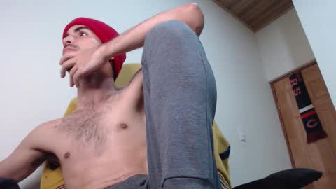 Santiago Enrique online show from February 2026 06:42:02 AM