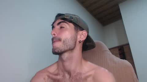 Santiago Enrique online show from April 2026 03:22:01 AM