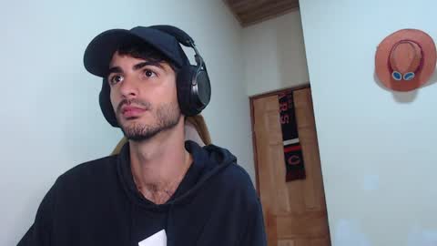 Santiago Enrique online show from April 2026 05:36:02 AM