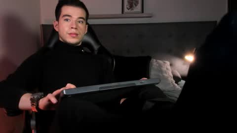     4th  online show from November 2025 06:48:02 PM