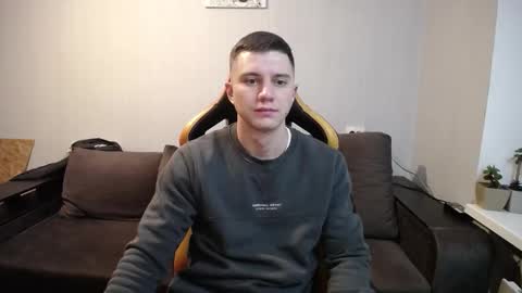 Nick   online show from November 2025 09:15:02 PM