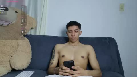 Snapshot of thesaint_xxx chatting on June 2026 10:48:02 PM thesaint_xxx online show from June 2026 10:48:02 PM