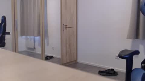 theskylake1 online show from April 2026 03:21:01 PM