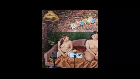 Snapshot of thespeakeazy chatting on April 2026 12:49:02 AM The Captain online show from April 2026 12:49:02 AM