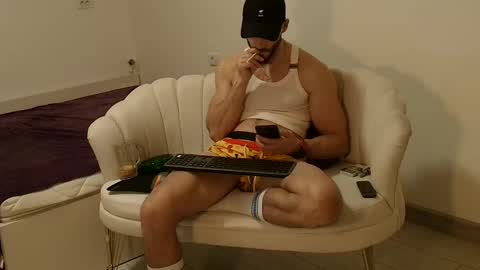 Snapshot of thetop200 chatting on February 2026 06:48:01 PM TheTop online show from February 2026 06:48:01 PM