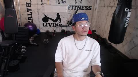 Snapshot of thiago_molina chatting on April 2026 01:15:02 PM Thiago online show from April 2026 01:15:02 PM