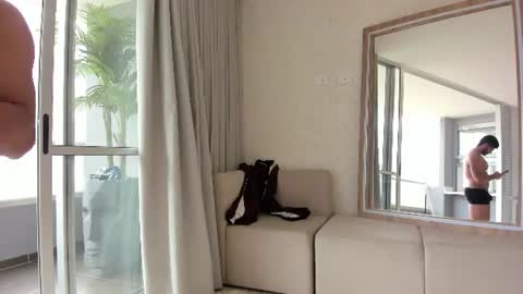 Snapshot of thiago_moretti chatting on June 2026 05:38:02 PM THIAGO online show from June 2026 05:38:02 PM