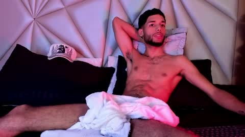 ThiagoFerreti online show from April 2026 06:19:01 AM