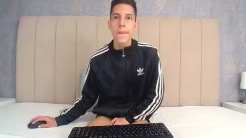 Thiago   online show from June 2026 12:58:01 PM