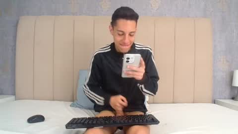 Thiago   online show from July 2026 01:29:02 PM