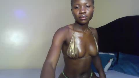 Snapshot of thick_pookiey chatting on April 2026 05:45:02 AM thick_pookiey online show from April 2026 05:45:02 AM