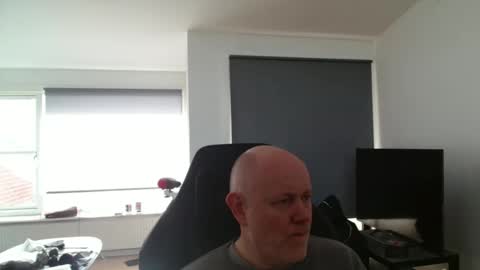 thomas315627 online show from April 2026 02:58:01 PM