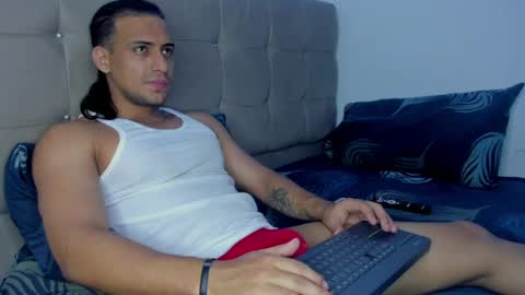 Thomas online show from April 2026 01:25:01 AM