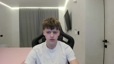 Tomas online show from April 2026 12:41:01 AM